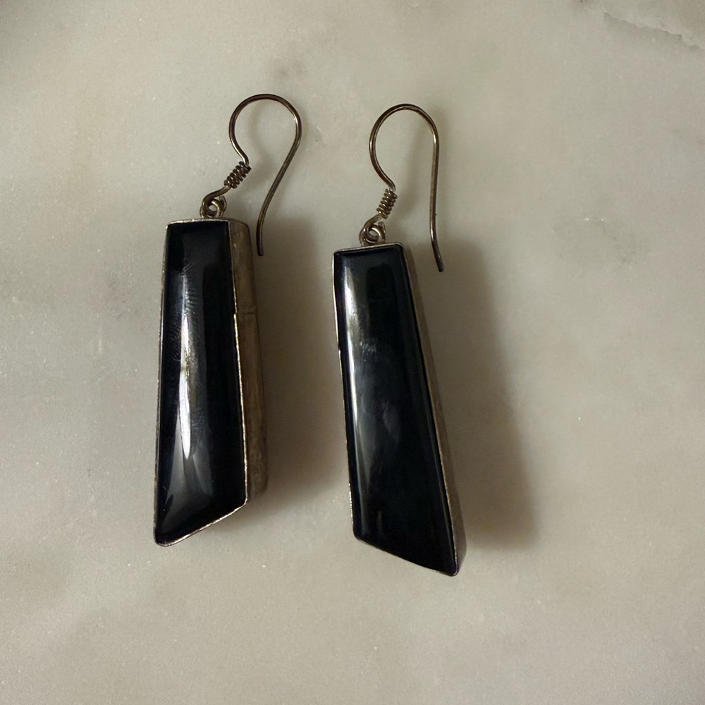 Vintage Estate Native American Black Stone Sterling Silver Earrings